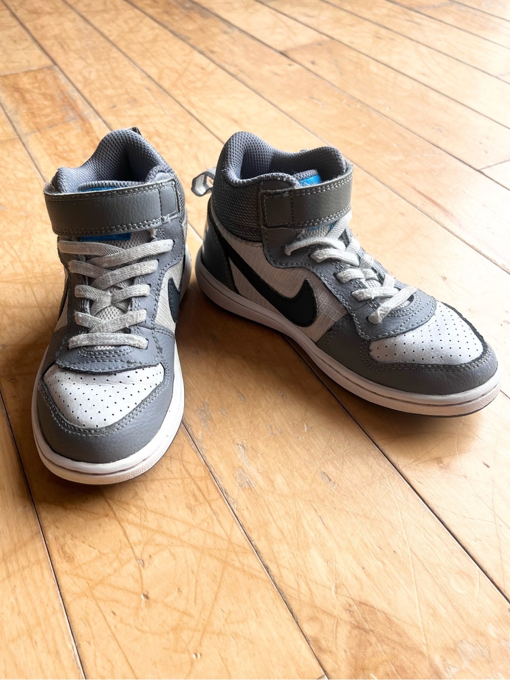 Nike Kids Nike Court Borough Mid Gray High-Top Sneakers Size 11.5